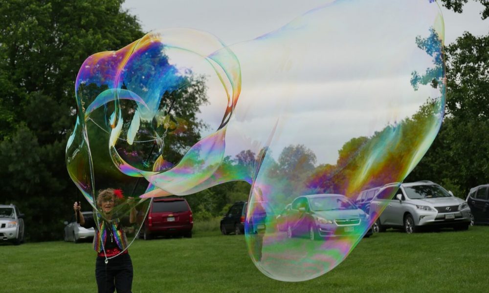 Newventur Entertainment & Safari Bingo’s Circle of Entertainers